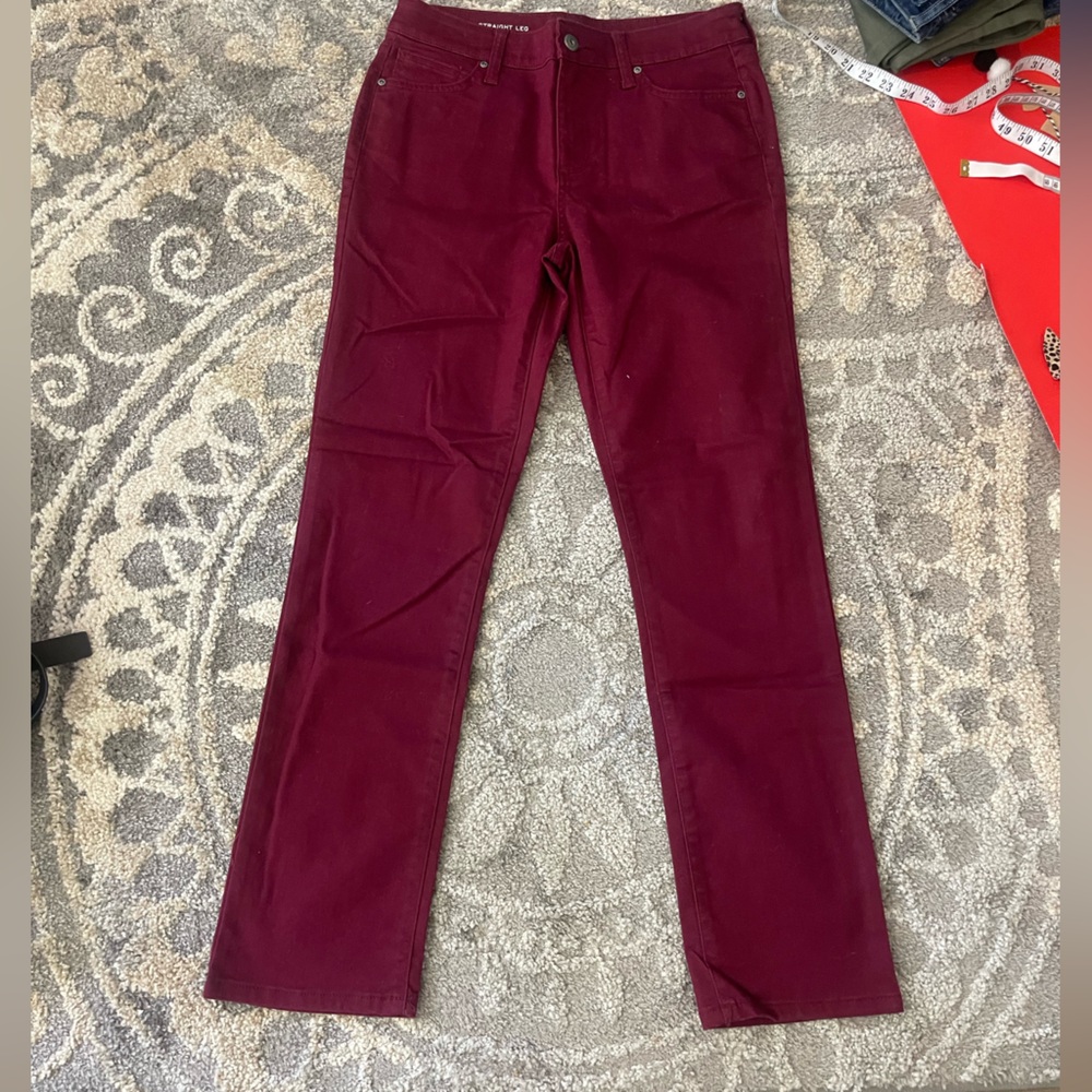 St John’s Bay  Straight Leg Size 8 Burgundy .